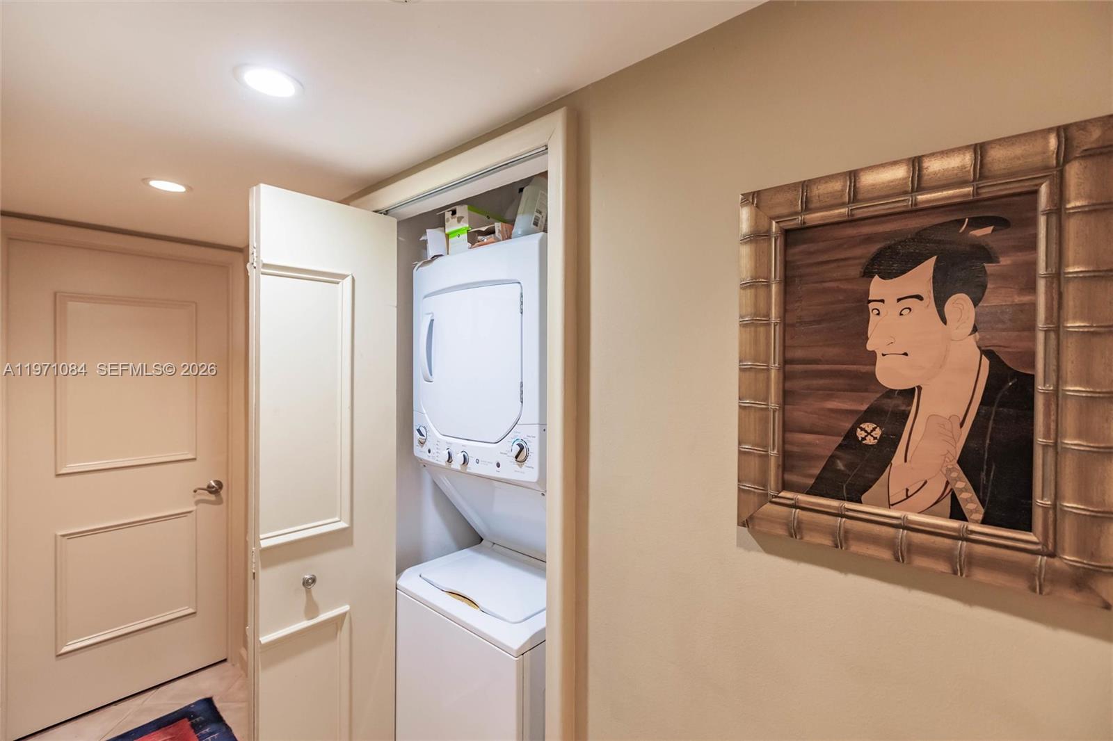 1698 S Ocean Lane 171 Property Photo 15