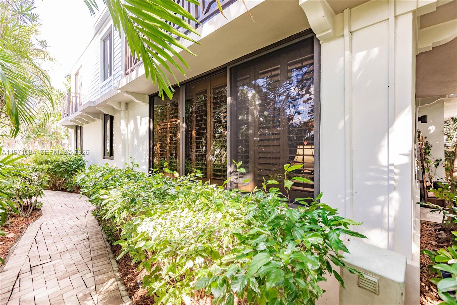 1698 S Ocean Lane 171 Property Photo 23