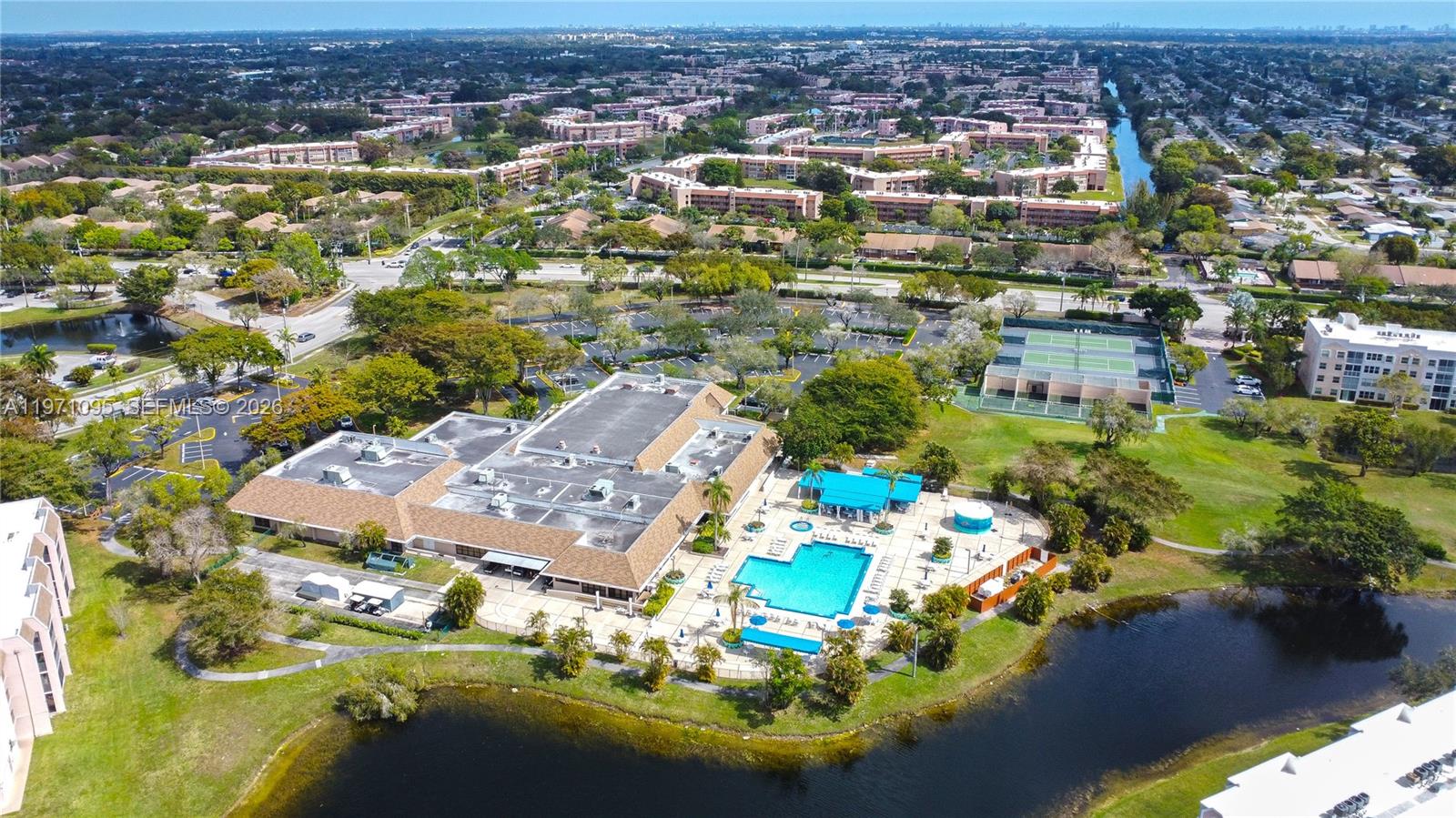 10207 Sunrise Lakes Boulevard 204