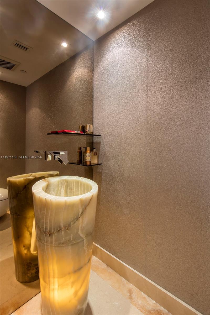 7938 Fisher Island Drive 7938-d Property Photo 21