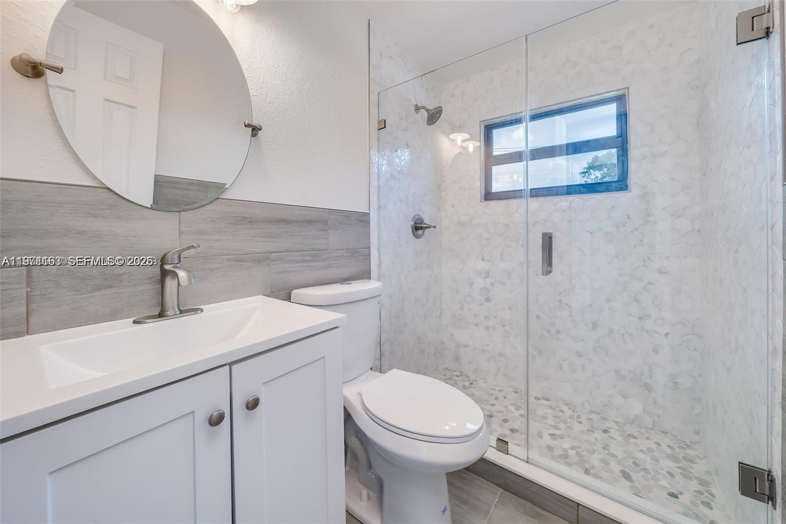 2447 Fletcher Street Property Photo 5