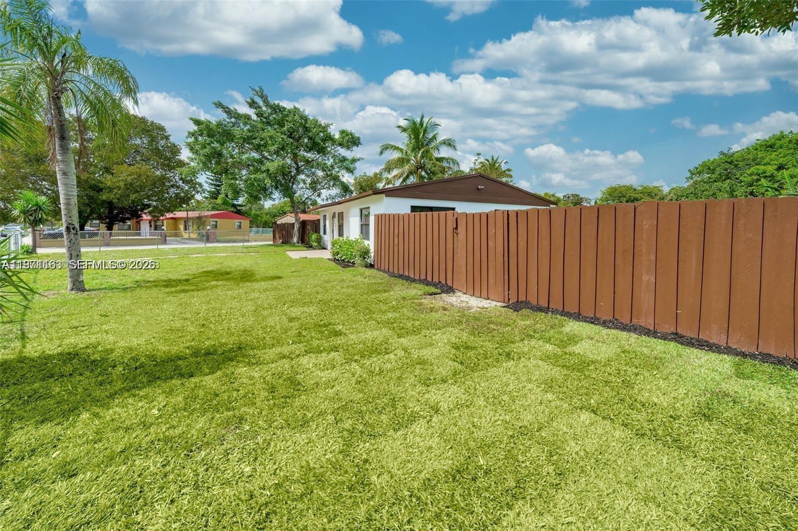 2447 Fletcher Street Property Photo 15