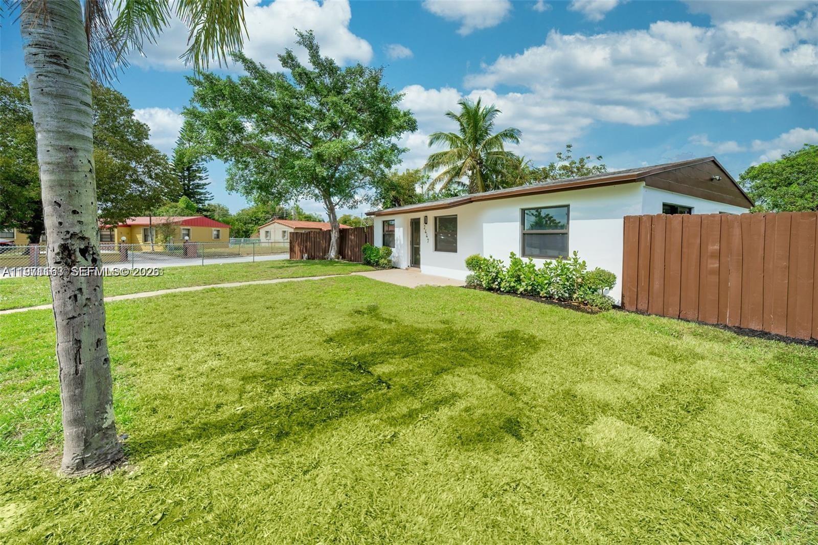 2447 Fletcher Street Property Photo 17