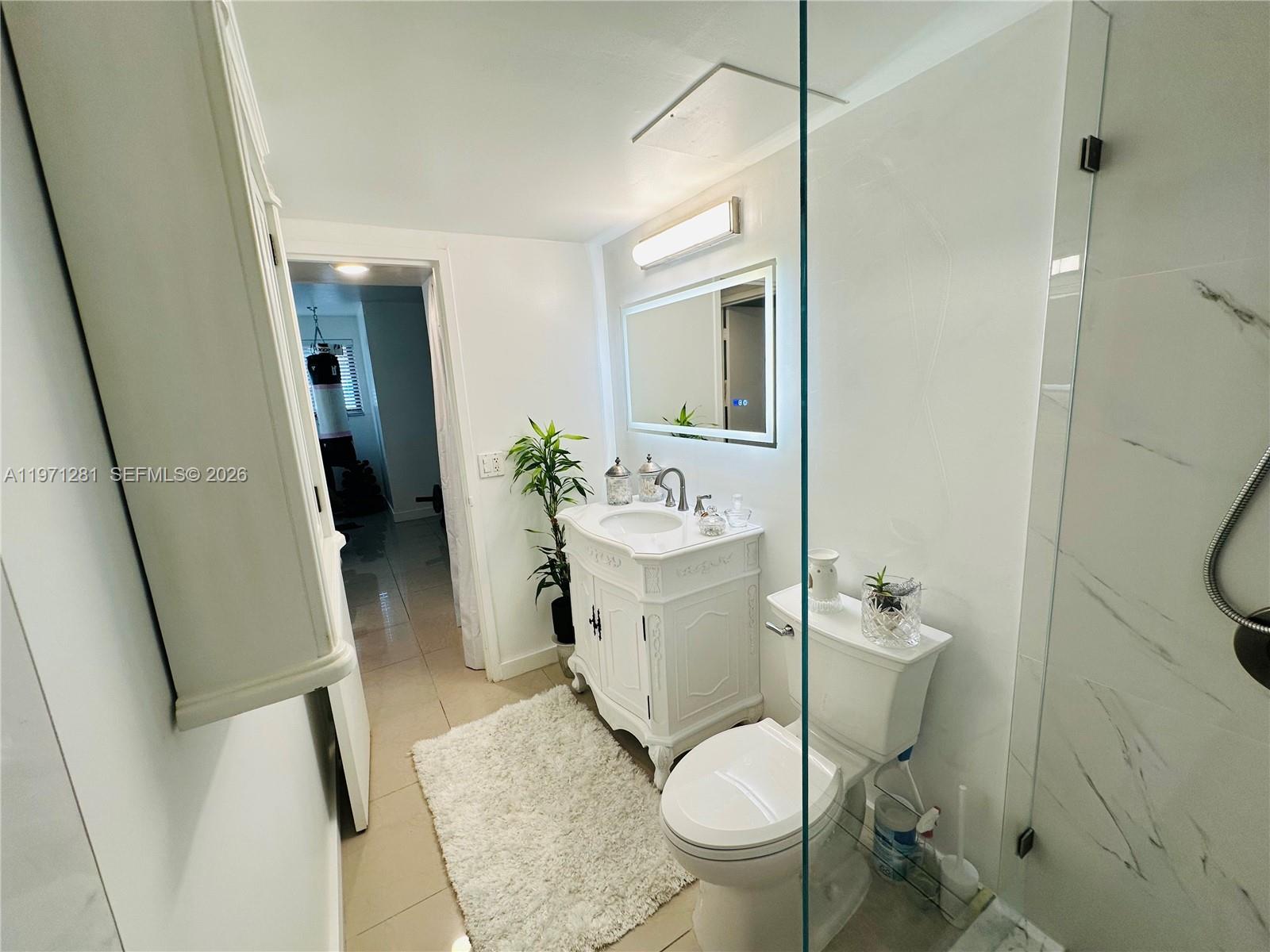 301 Golden Isles Drive 114 Property Photo 11