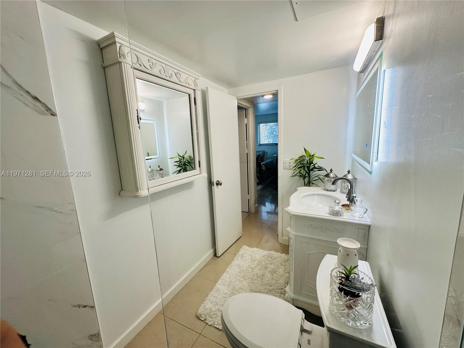 301 Golden Isles Drive 114 Property Photo 12