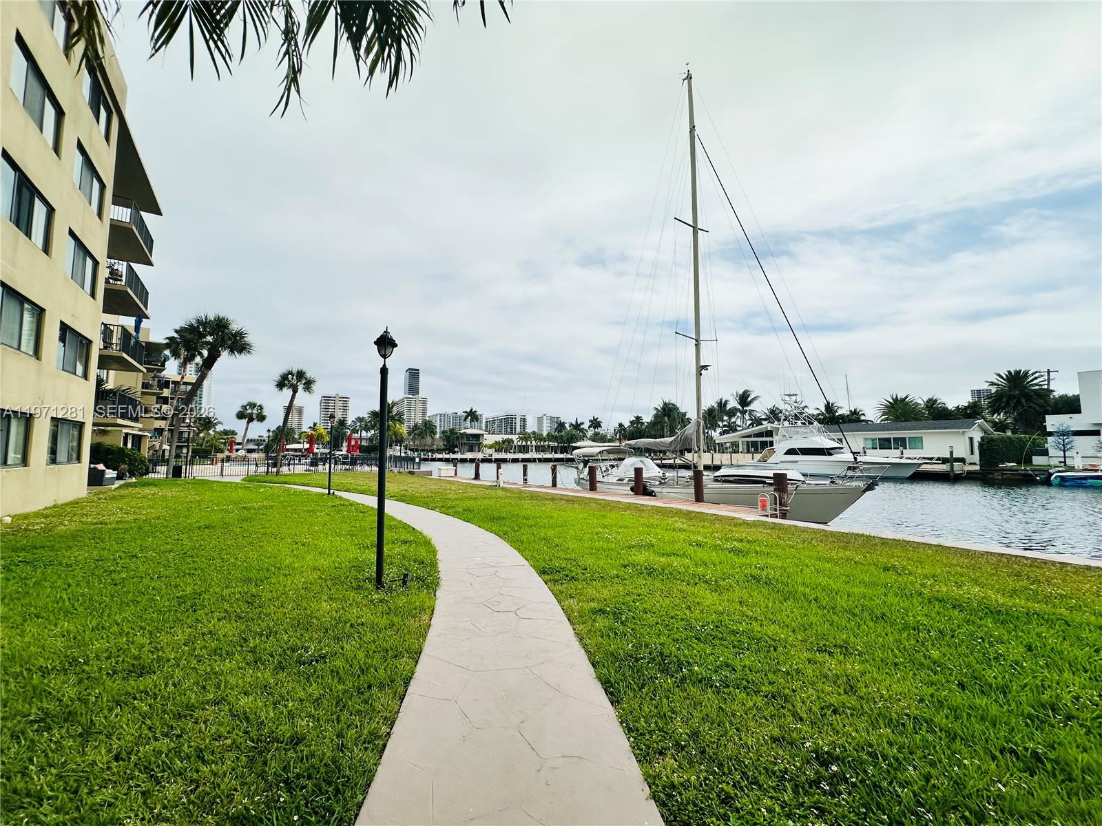 301 Golden Isles Drive 114 Property Photo 25