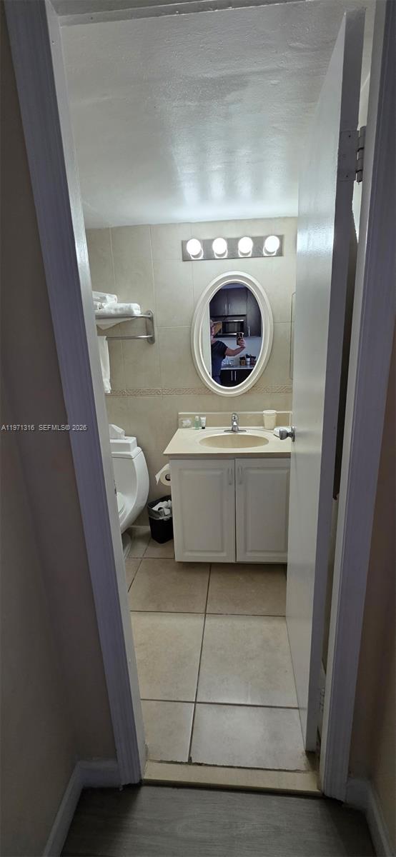 19201 Collins Avenue 1011 Property Photo 7