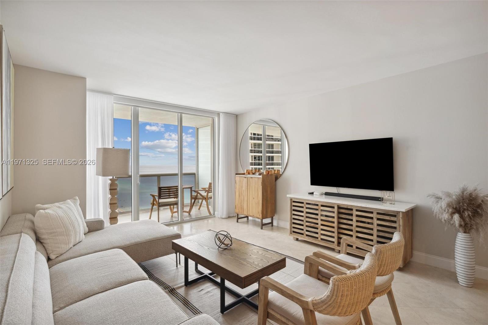 1830 S Ocean Drive 2811 Property Photo 4