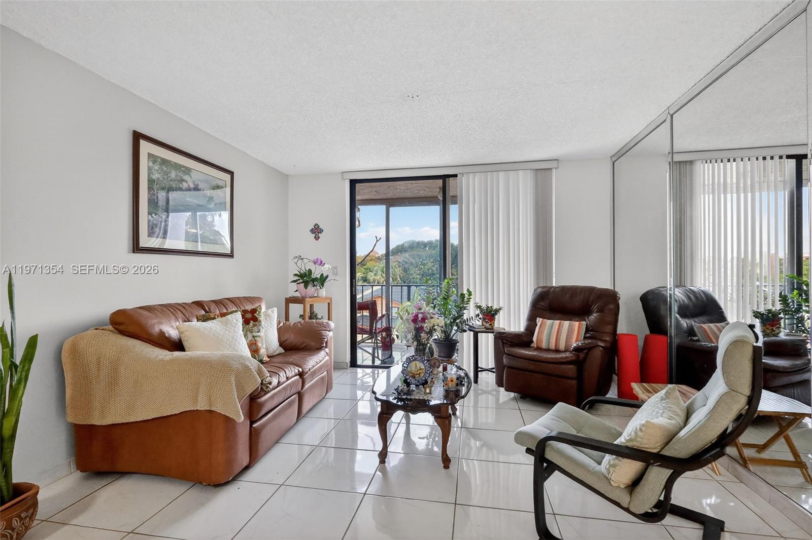 9678 Fontainebleau Boulevard 410 Property Photo 8