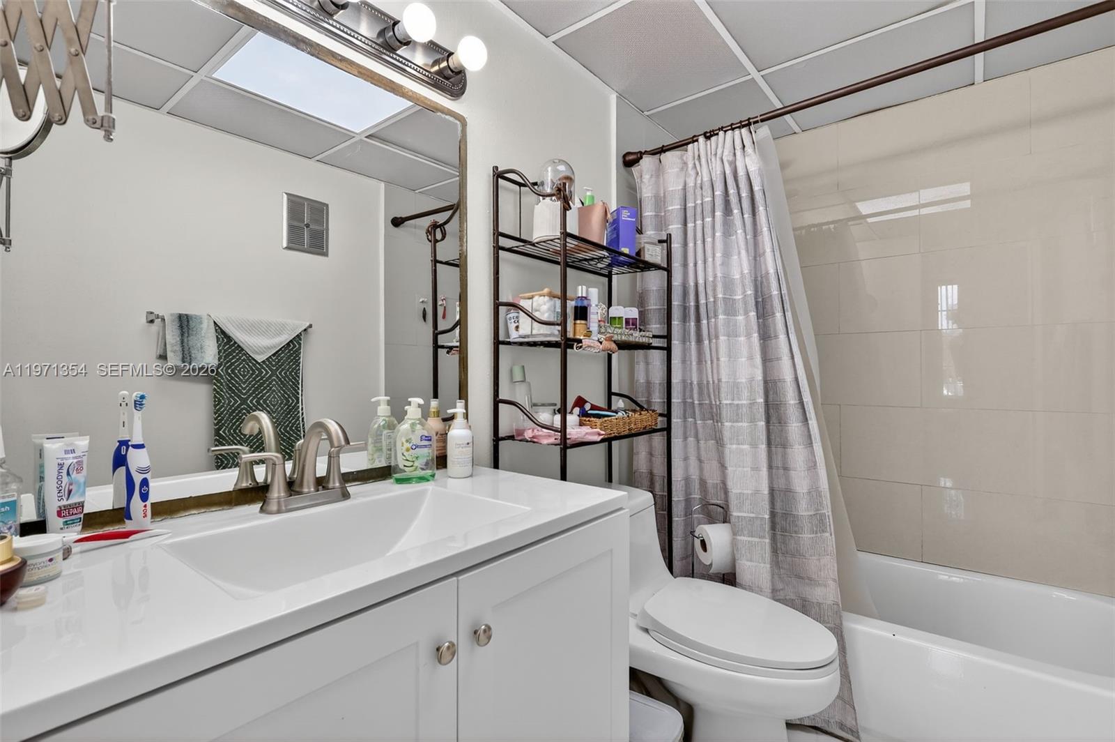 9678 Fontainebleau Boulevard 410 Property Photo 20