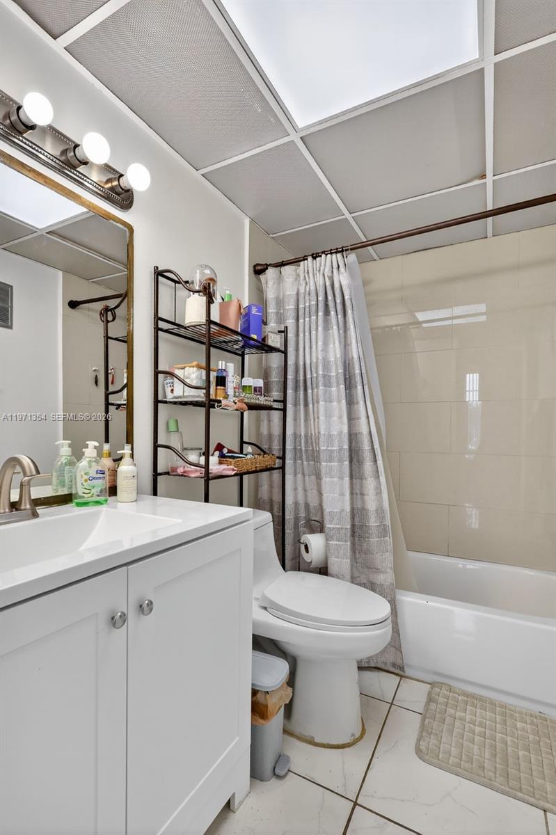 9678 Fontainebleau Boulevard 410 Property Photo 21