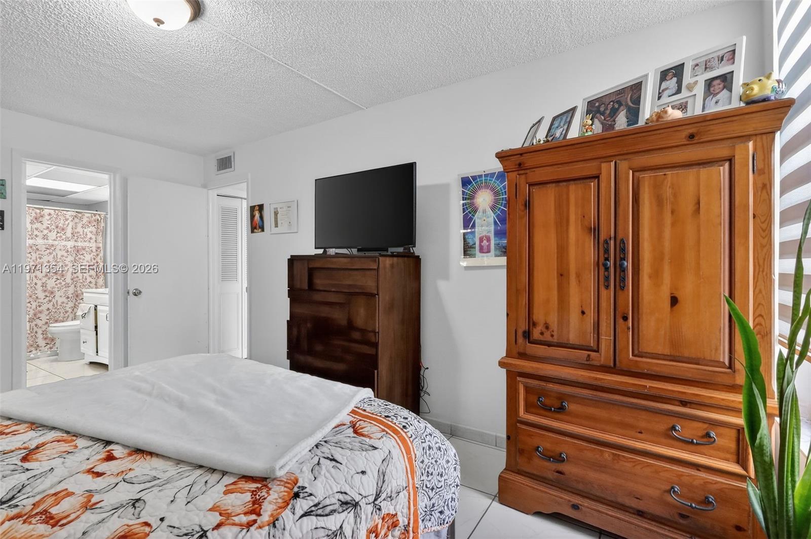 9678 Fontainebleau Boulevard 410 Property Photo 24