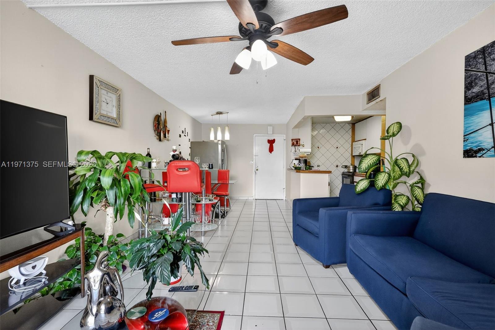 9678 Fontainebleau Boulevard 411 Property Photo 8