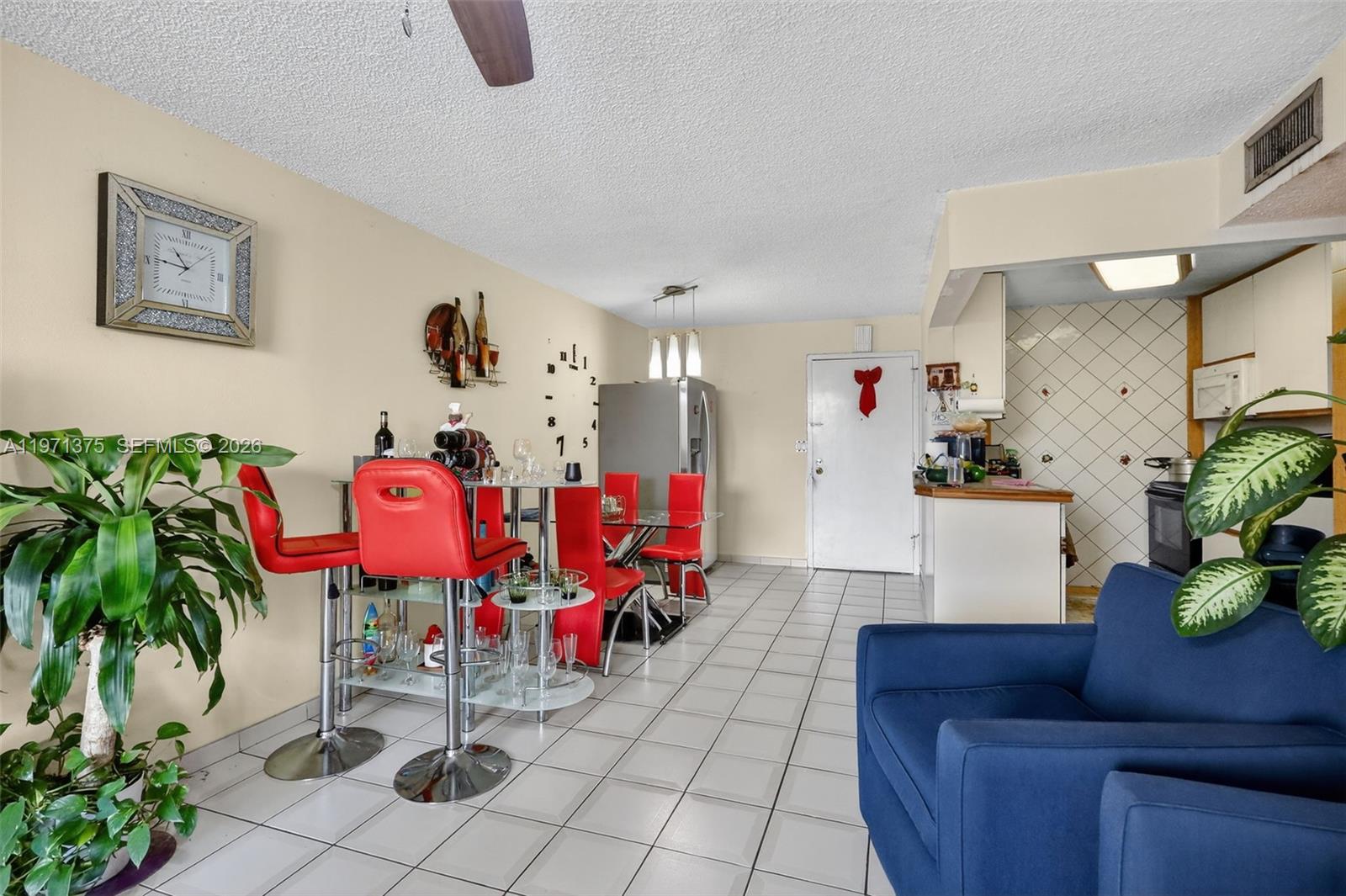 9678 Fontainebleau Boulevard 411 Property Photo 11
