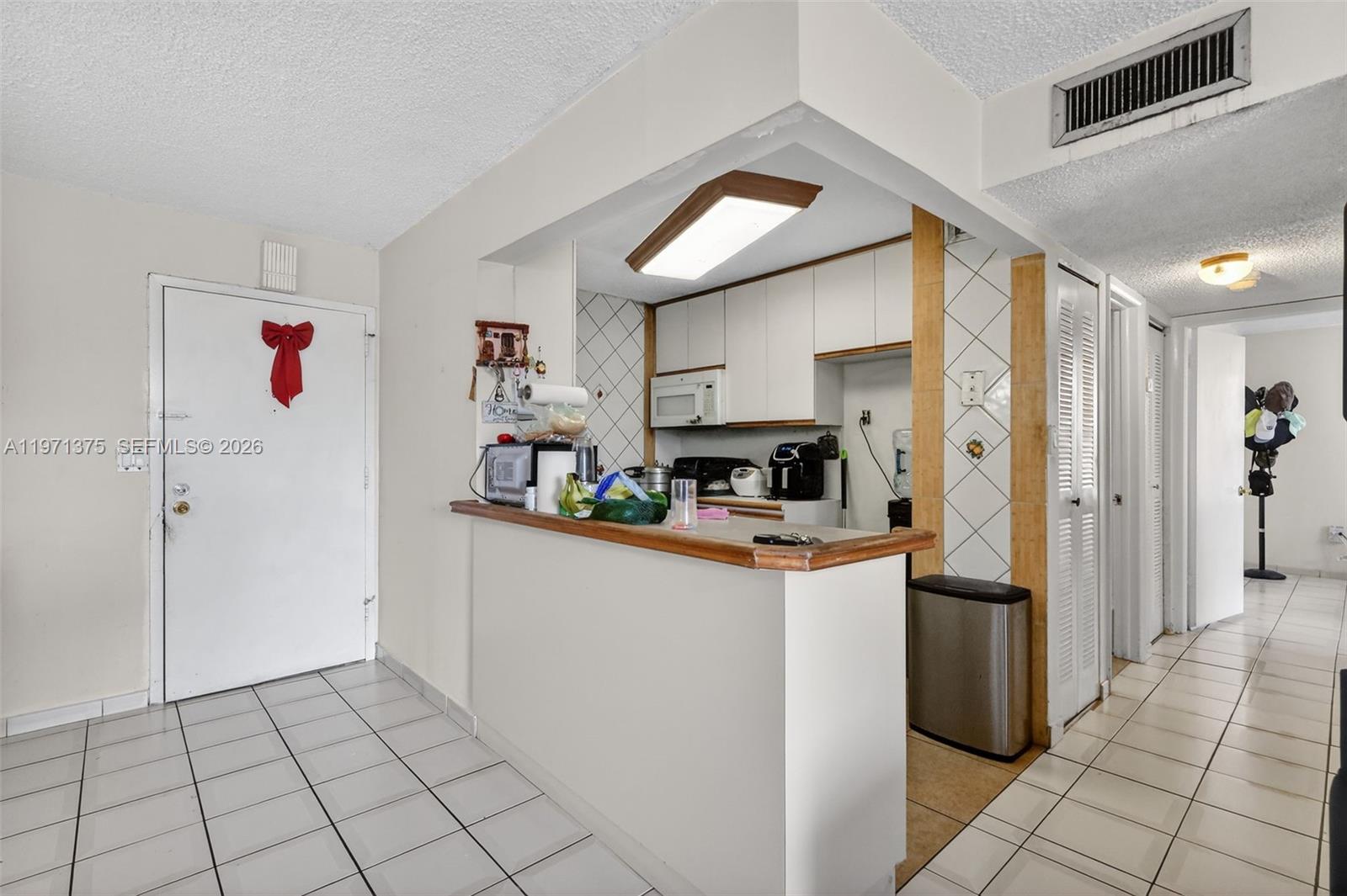 9678 Fontainebleau Boulevard 411 Property Photo 12