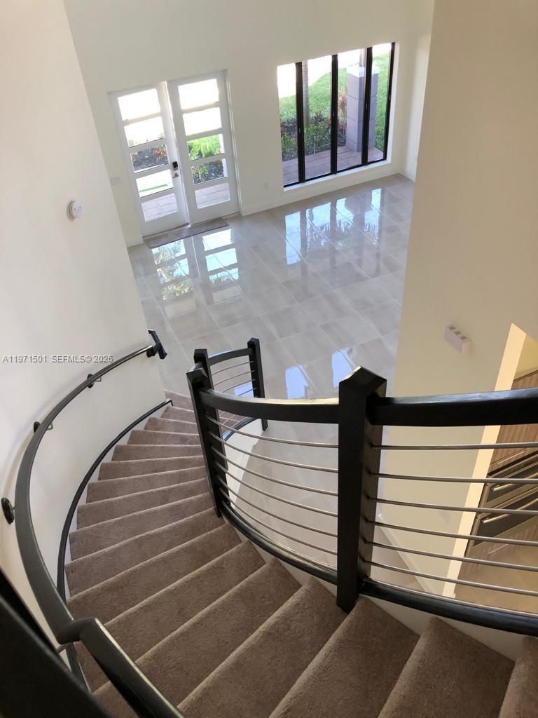 16045 Nw 87th Court Property Photo 4