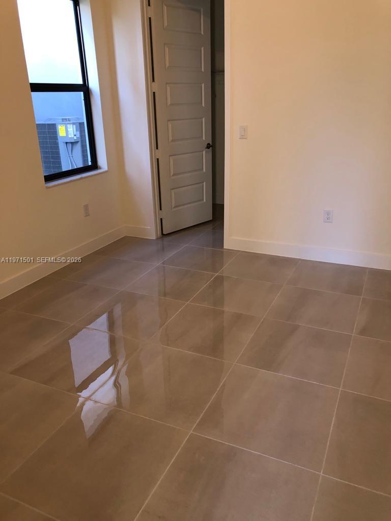 16045 Nw 87th Court Property Photo 5