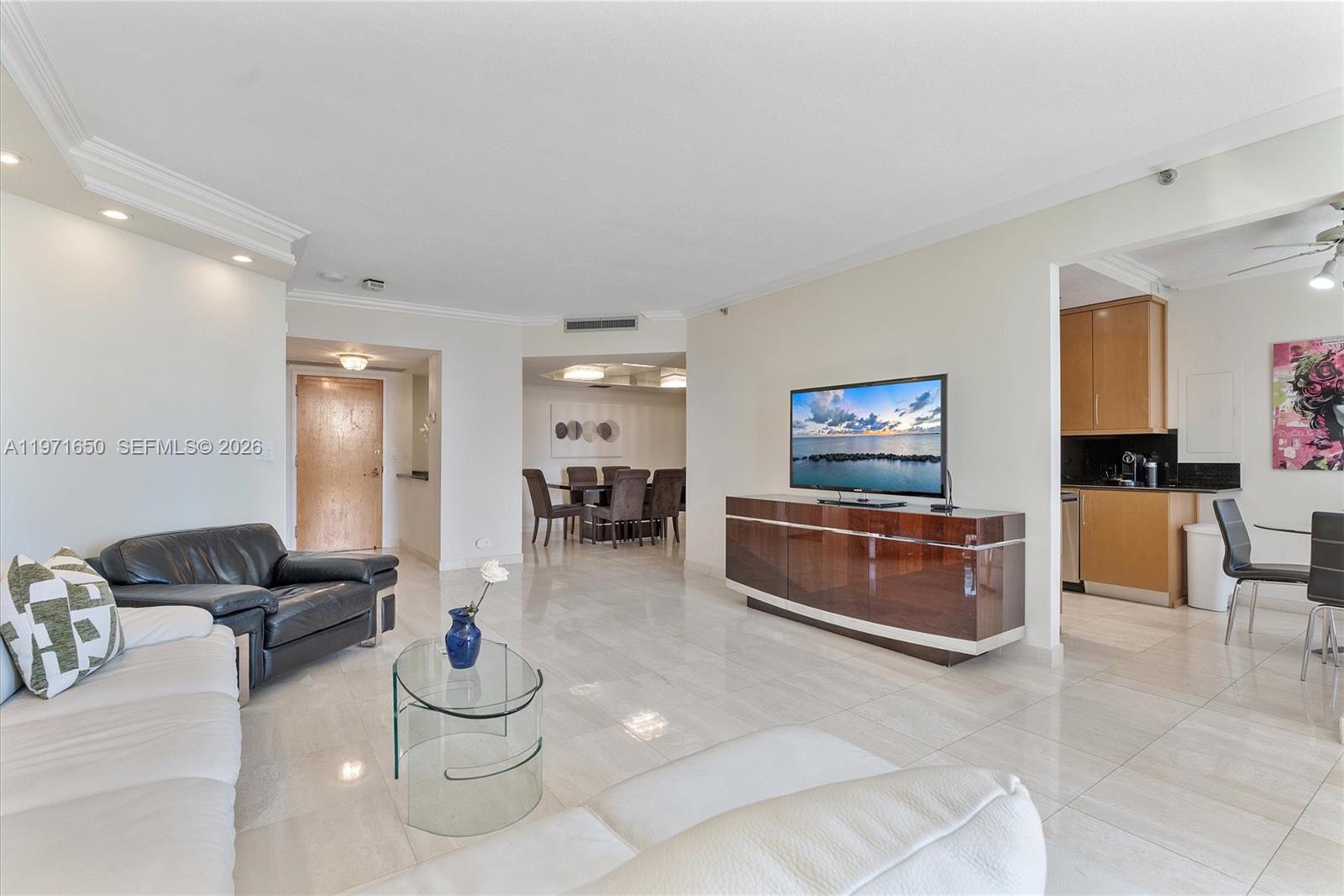 20191 E Country Club Drive 510 Property Photo 5