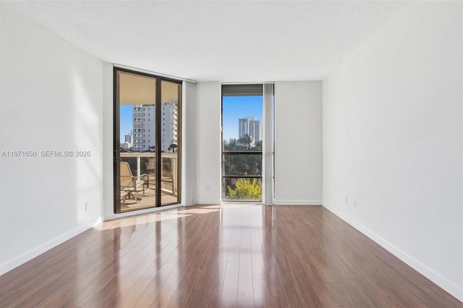 20191 E Country Club Drive 510 Property Photo 12