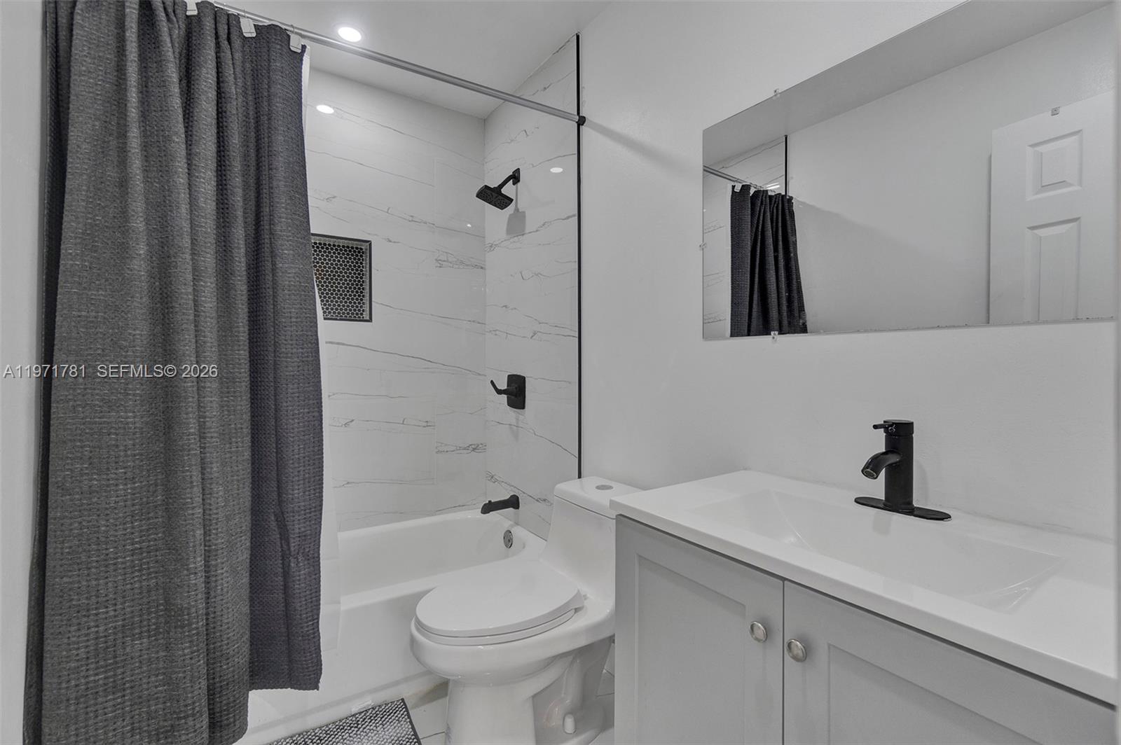 4029 Sw 22nd Street Property Photo 23
