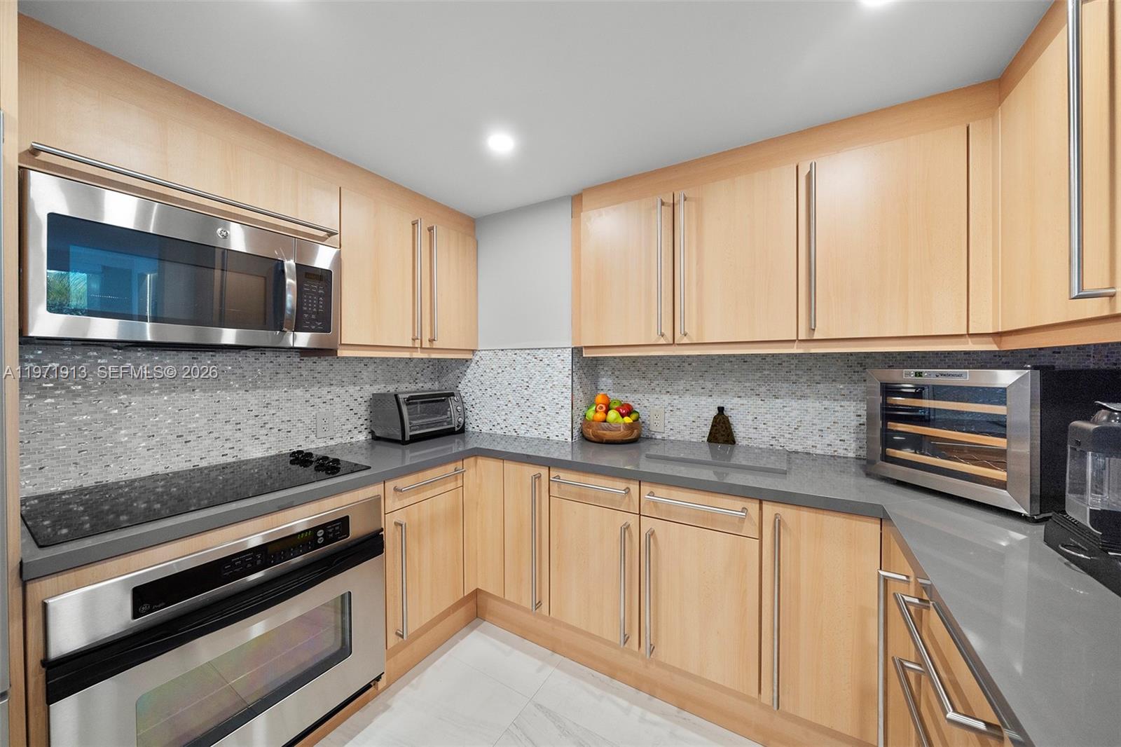 226 Ocean Drive 3c Property Photo 16