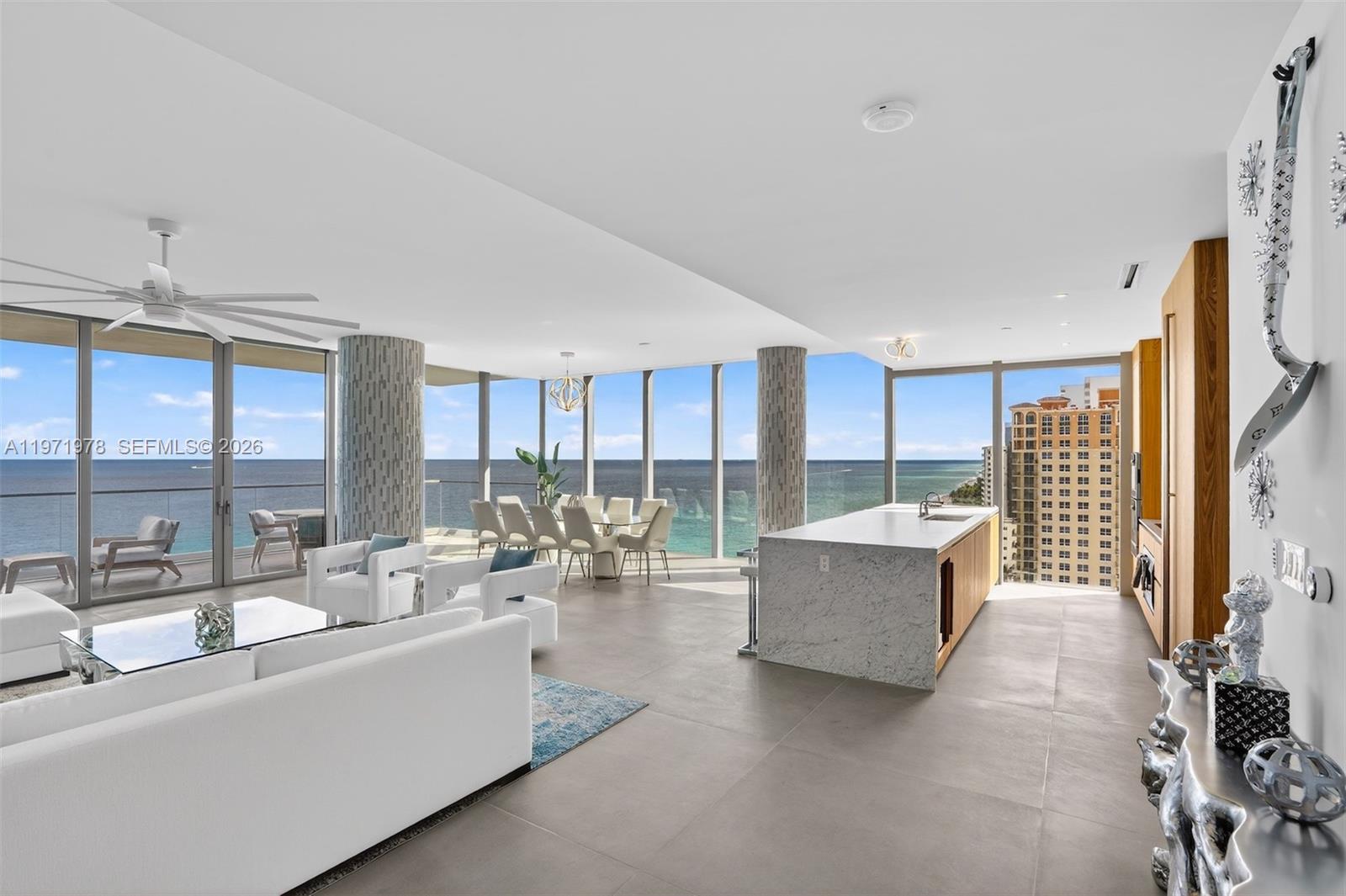 2000 S Ocean Drive 14b Property Photo 2