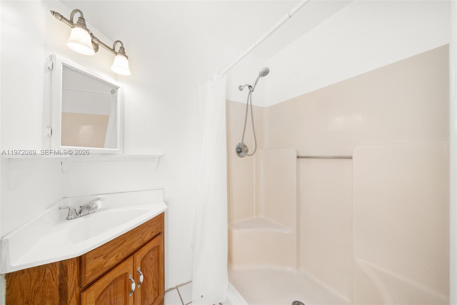 1273 Woodbury Avenue Property Photo 20