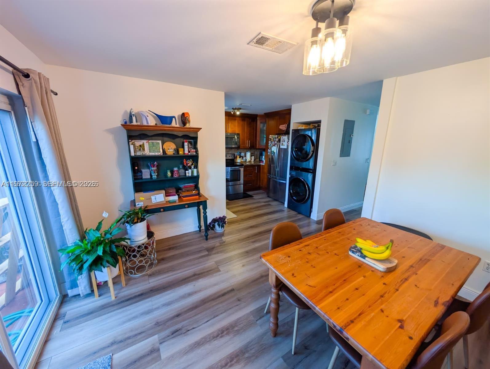 A11972259 Property Photo 7