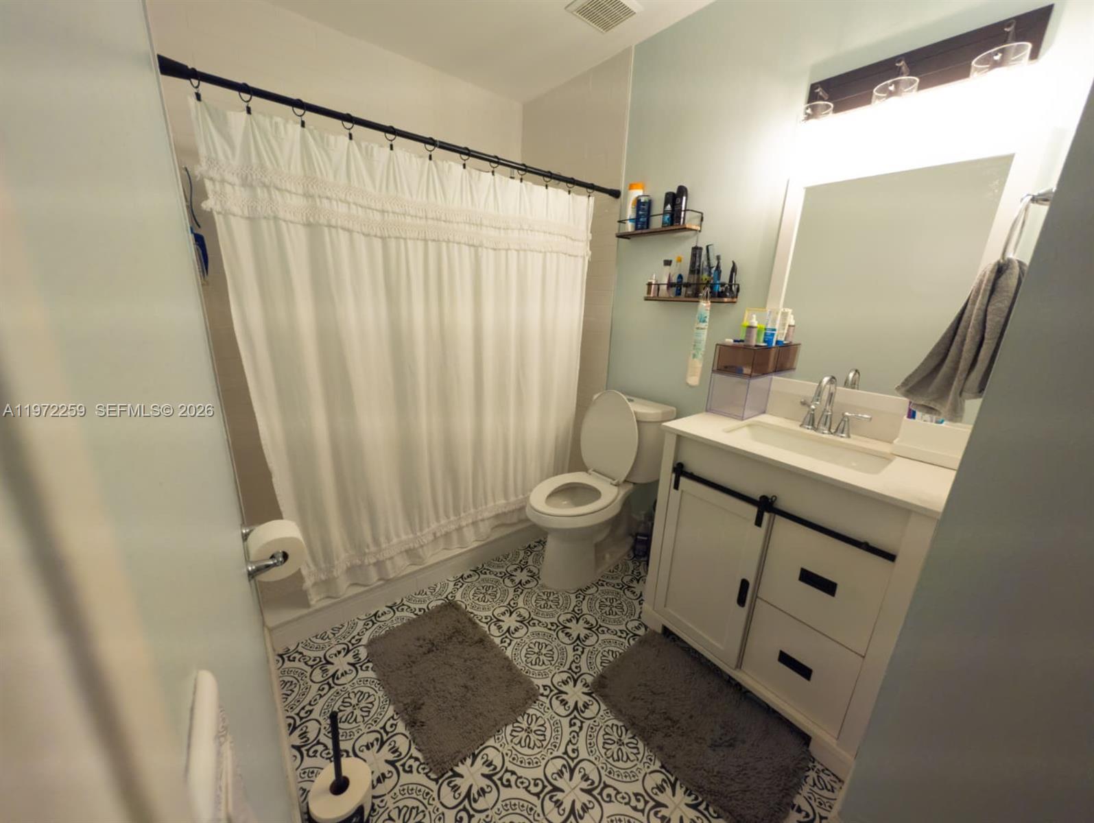 A11972259 Property Photo 16