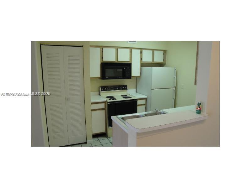A11972352 Property Photo 3