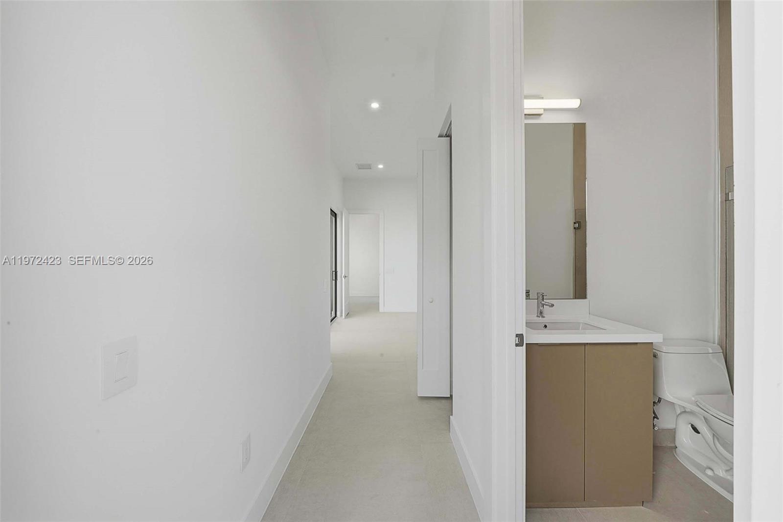 5718 Ashwood Circle W Property Photo 21