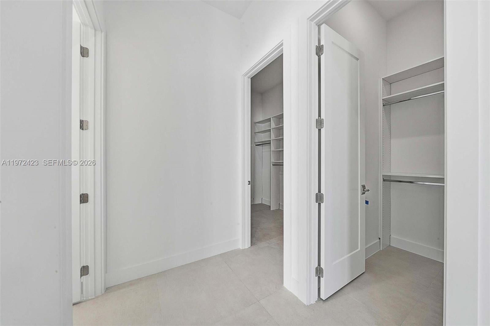 5718 Ashwood Circle W Property Photo 44
