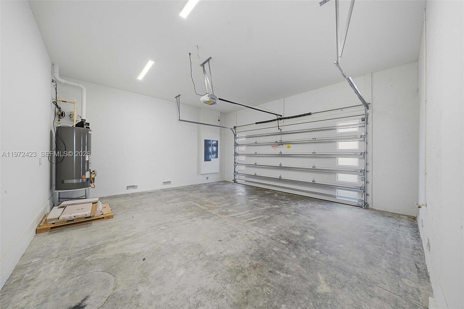 5718 Ashwood Circle W Property Photo 100