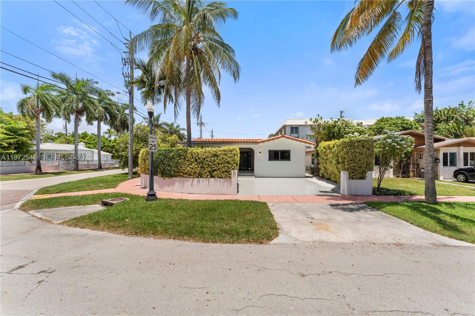 1221 Biarritz Drive Property Photo 7