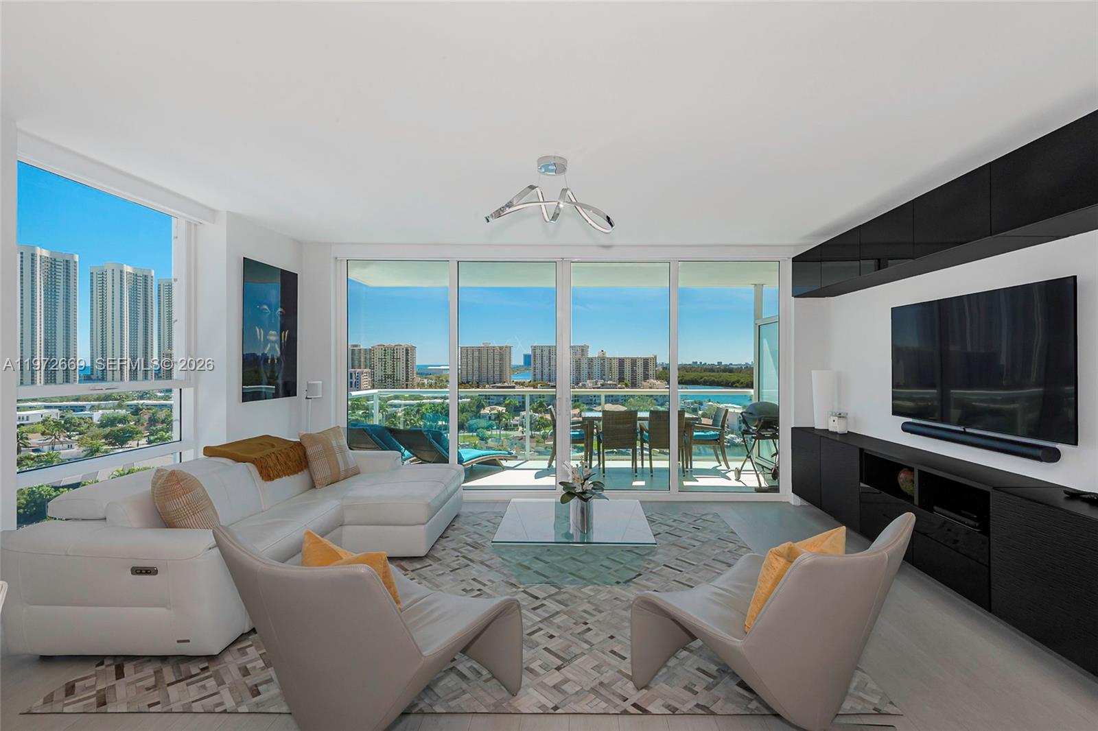 400 Sunny Isles Boulevard 1222 Se Corner Unit Property Photo 3