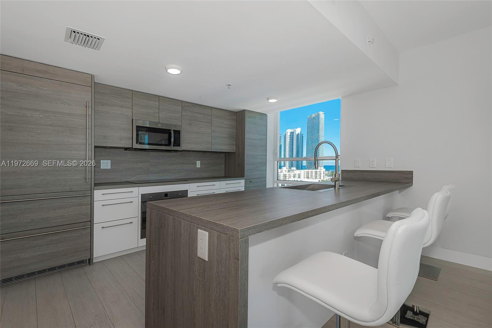 400 Sunny Isles Boulevard 1222 Se Corner Unit Property Photo 10