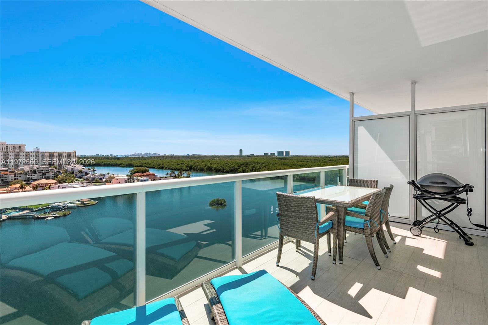 400 Sunny Isles Boulevard 1222 Se Corner Unit Property Photo 16