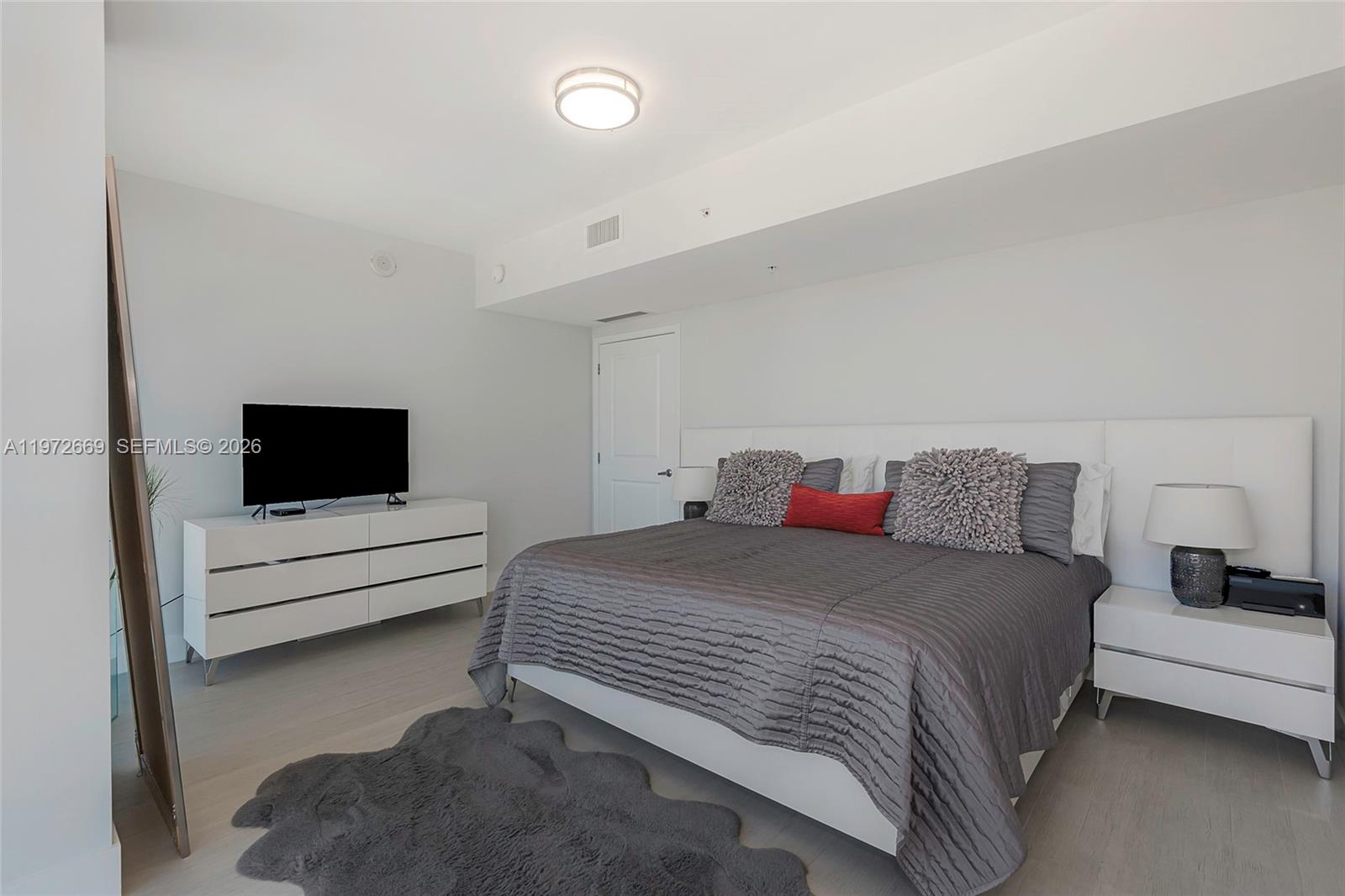 400 Sunny Isles Boulevard 1222 Se Corner Unit Property Photo 24