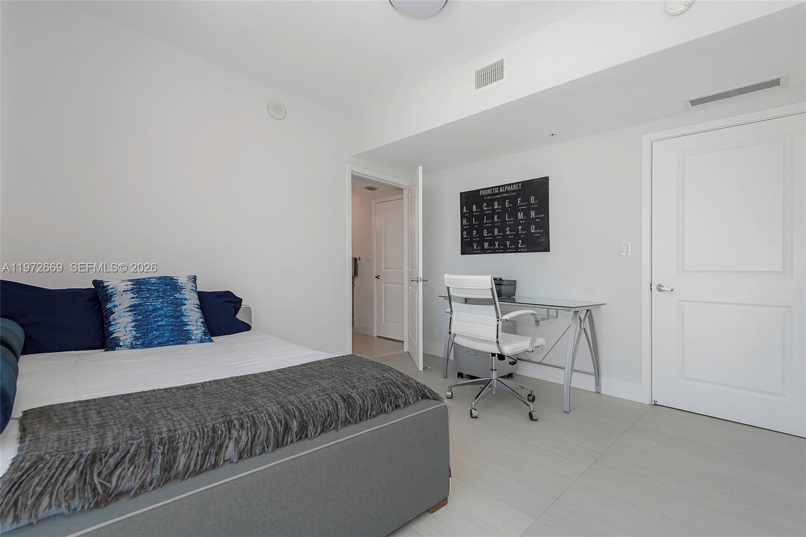 400 Sunny Isles Boulevard 1222 Se Corner Unit Property Photo 35