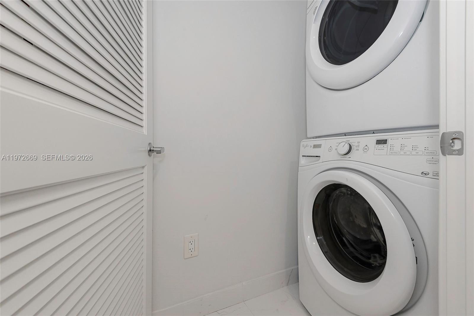 400 Sunny Isles Boulevard 1222 Se Corner Unit Property Photo 39