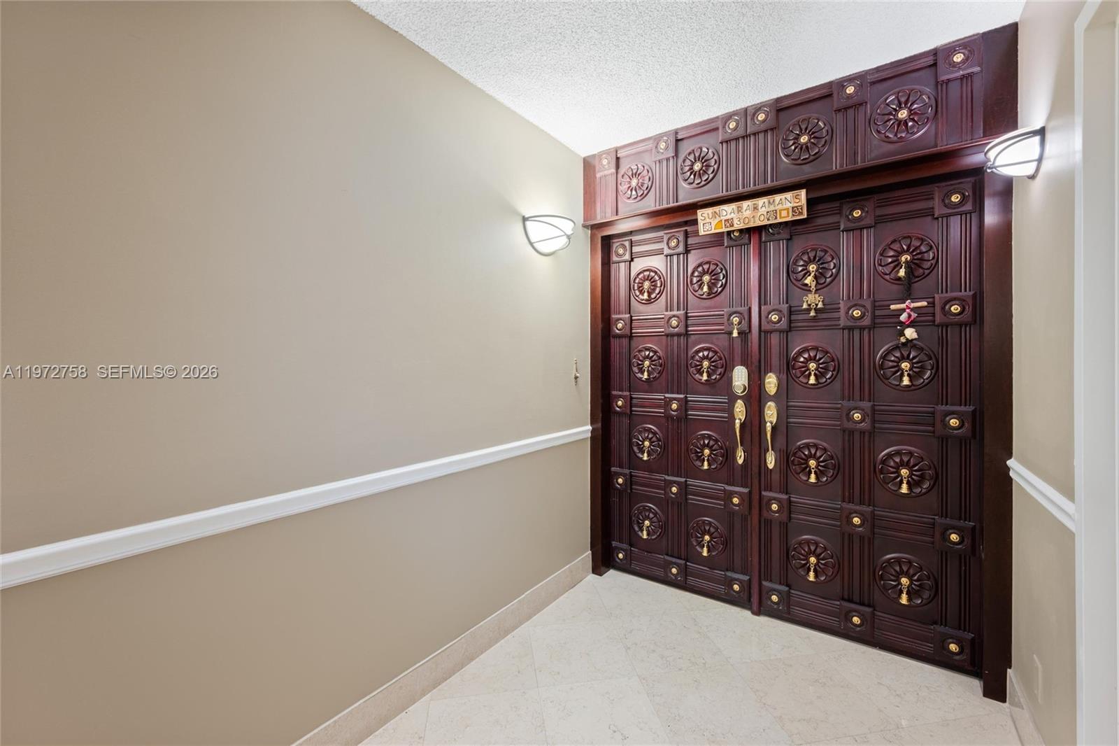 2200 S Ocean Lane 3009-10 Property Photo 7