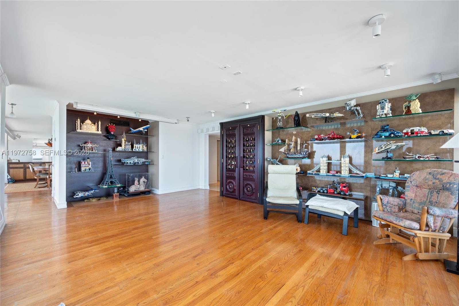 2200 S Ocean Lane 3009-10 Property Photo 13