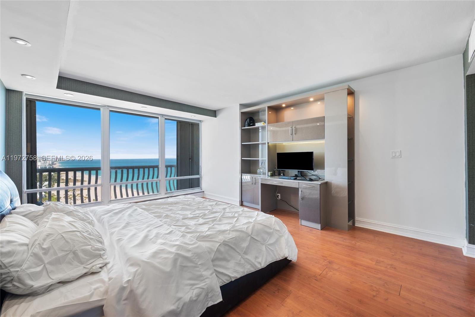2200 S Ocean Lane 3009-10 Property Photo 21