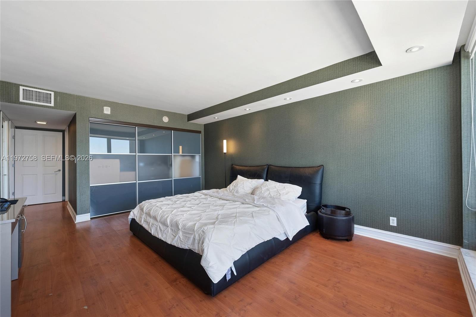 2200 S Ocean Lane 3009-10 Property Photo 22