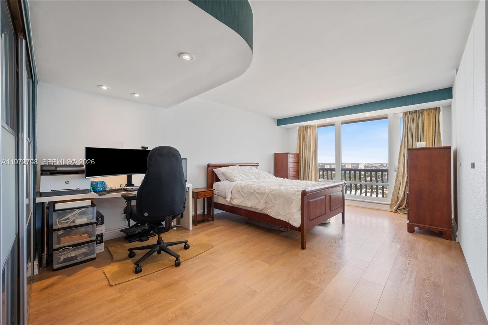 2200 S Ocean Lane 3009-10 Property Photo 26