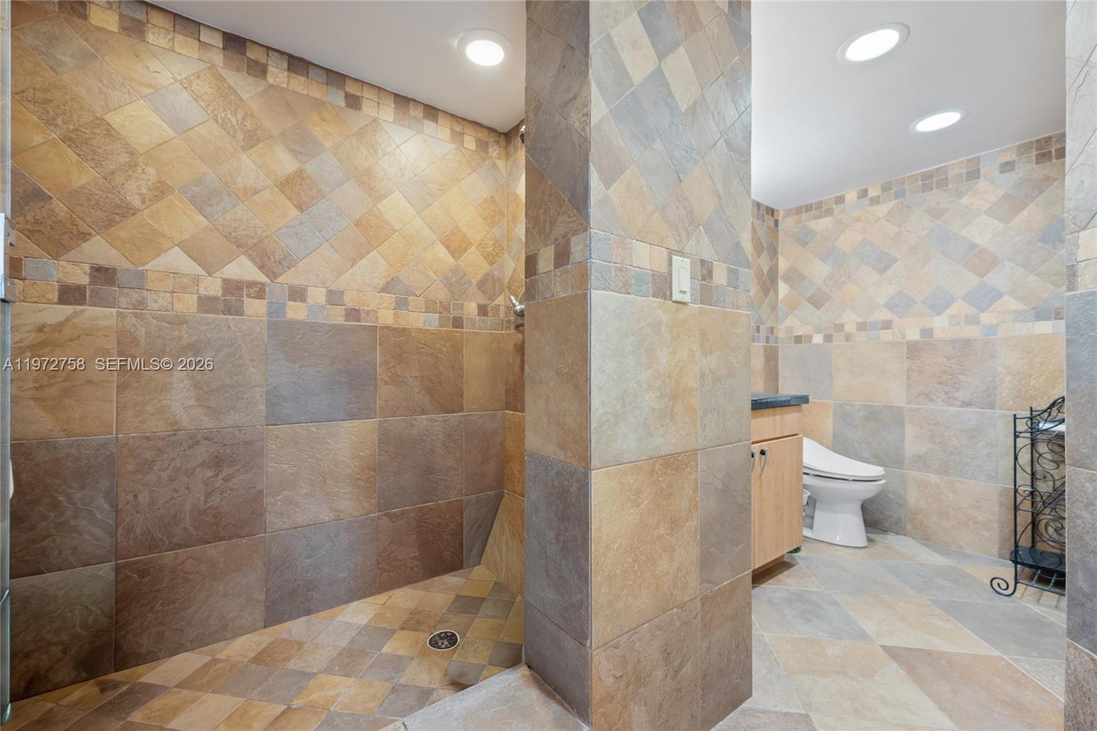 2200 S Ocean Lane 3009-10 Property Photo 30