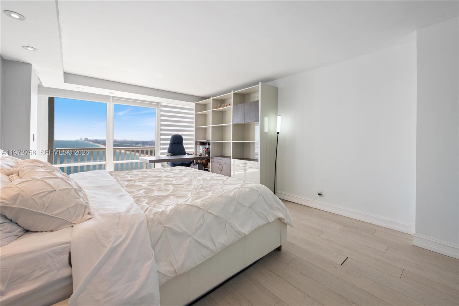 2200 S Ocean Lane 3009-10 Property Photo 33