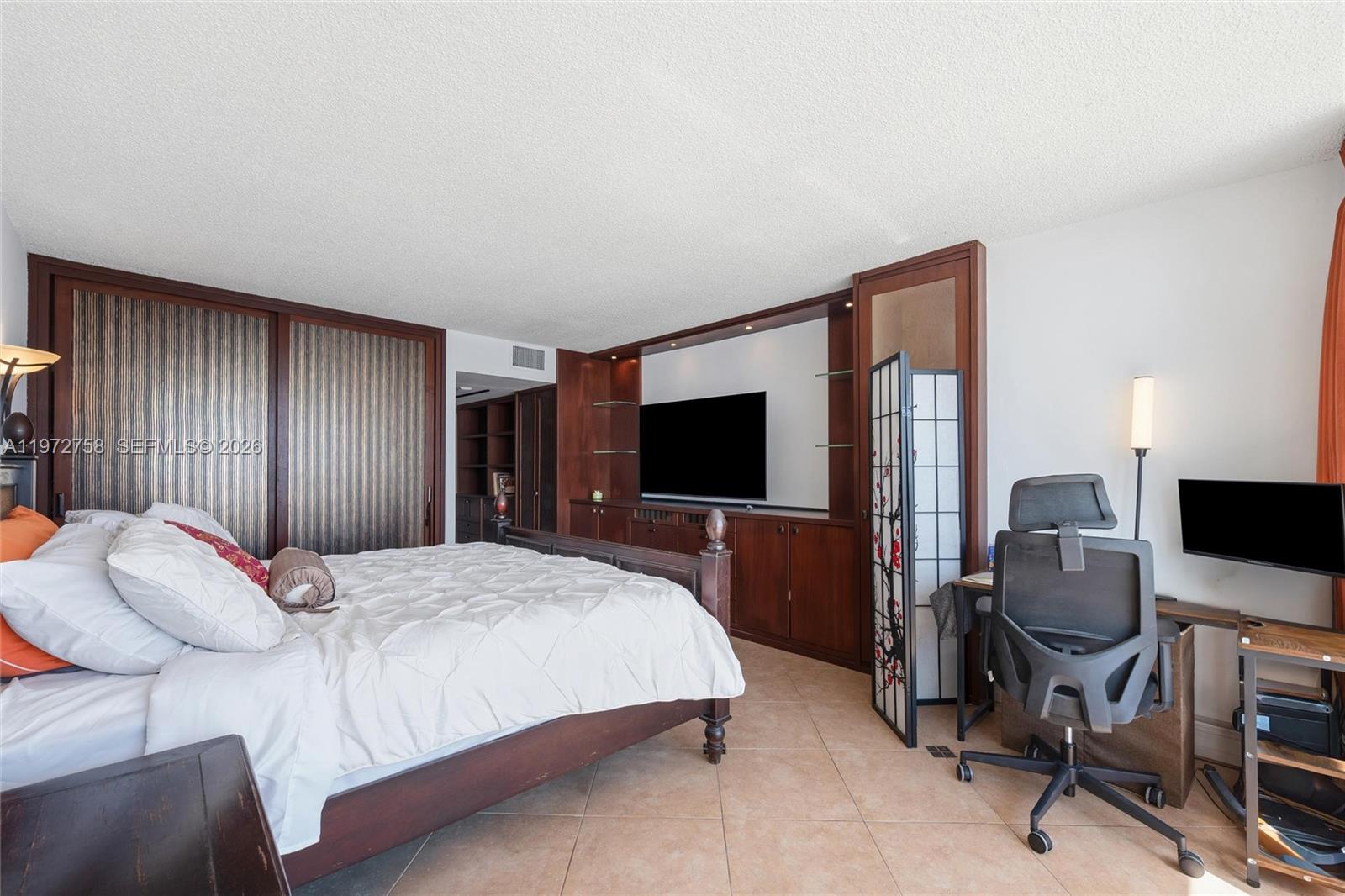 2200 S Ocean Lane 3009-10 Property Photo 39