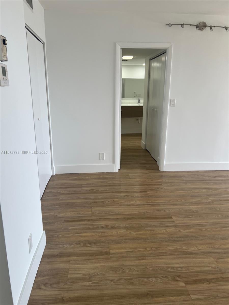 A11972778 Property Photo 7