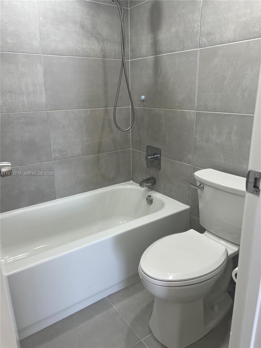 A11972778 Property Photo 10